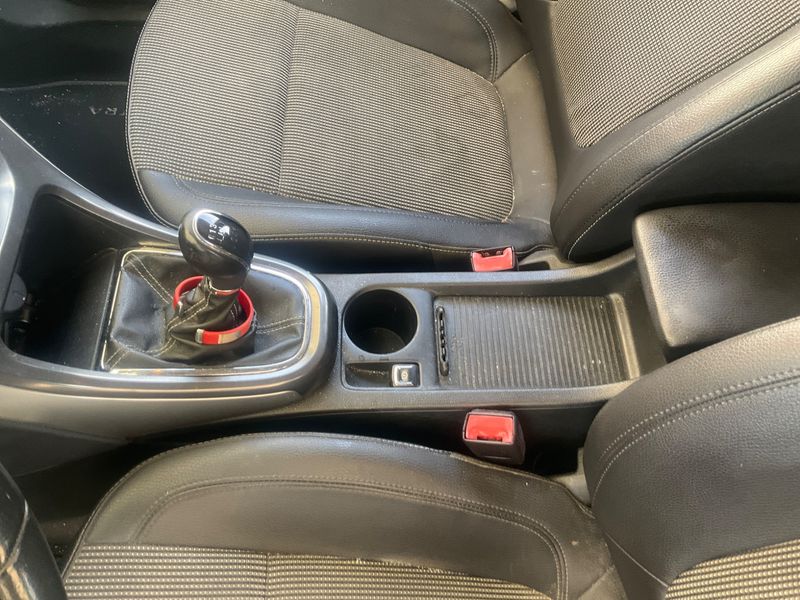 Opel Astra 2.0 CDTI Cosmo 2011 – снимка 11