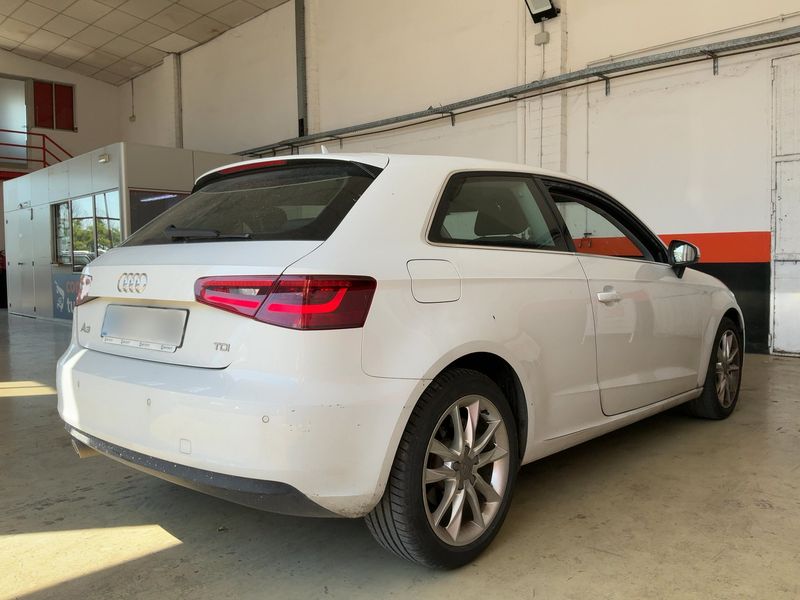 Audi A3 1.6 TDI Ambiente 2015 – снимка 8