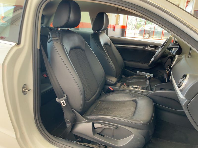 Audi A3 1.6 TDI Ambiente 2015 – снимка 16