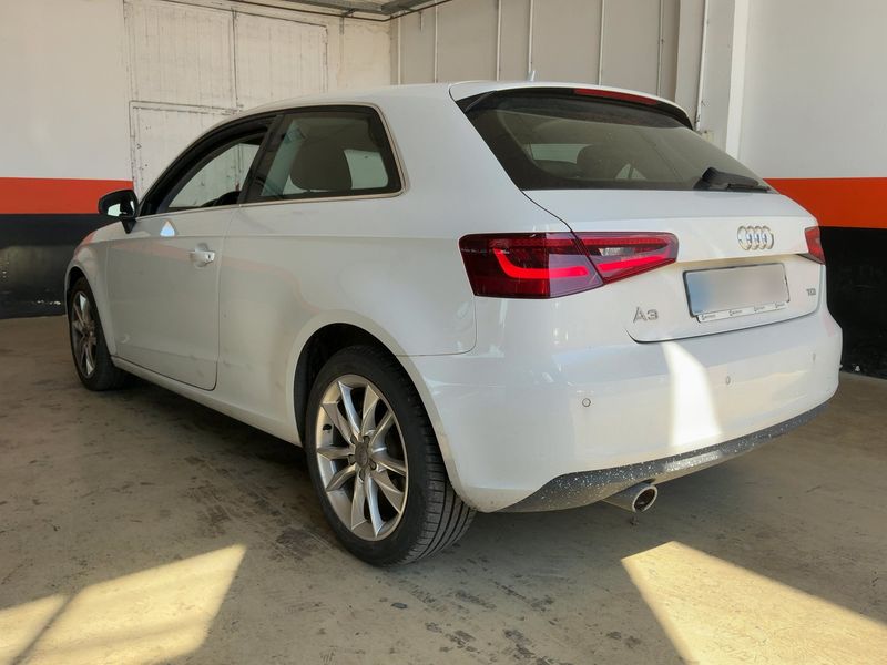 Audi A3 1.6 TDI Ambiente 2015 – снимка 6