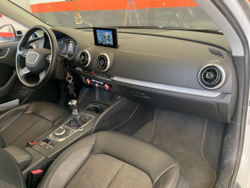 Audi A3 1.6 TDI Ambiente 2015 – снимка 17