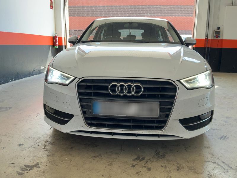Audi A3 1.6 TDI Ambiente 2015 – снимка 14