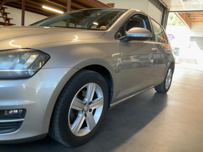 Volkswagen Golf VII 1.6 TDI Comfortline BlueMotion Tech 2013 – снимка 2