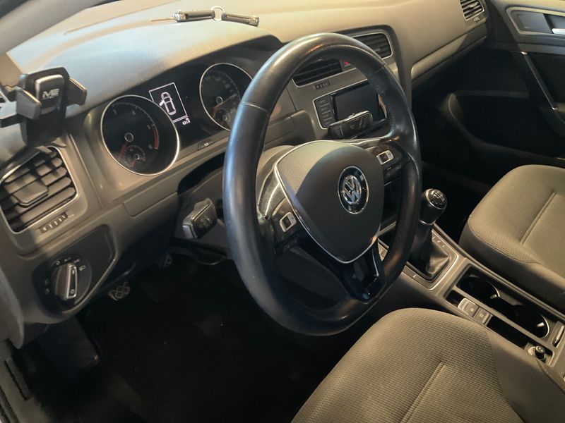 Volkswagen Golf VII 1.6 TDI Comfortline BlueMotion Tech 2013 – снимка 31