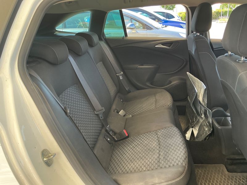 Opel Astra 1.6 CDTI Business Start/Stop 2019 – снимка 19