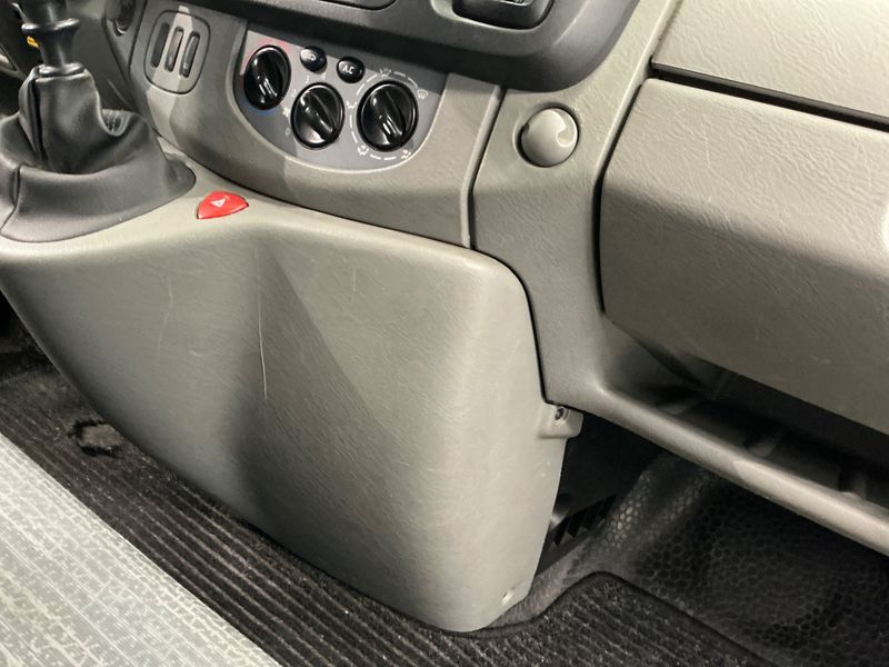 Renault Trafic 2.0 dCi L1H1 2,7t 2012 – снимка 30