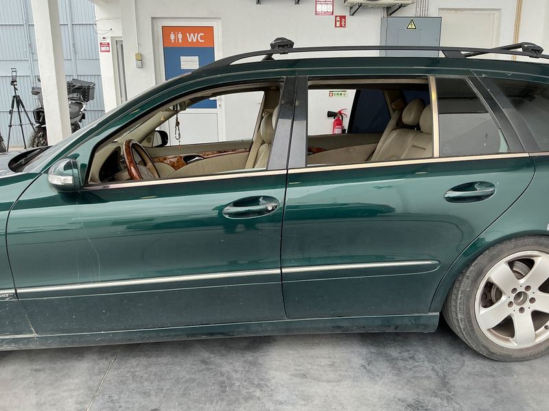 Mercedes-Benz E-Klasse E 220 CDI T Elegance 2003 – снимка 4
