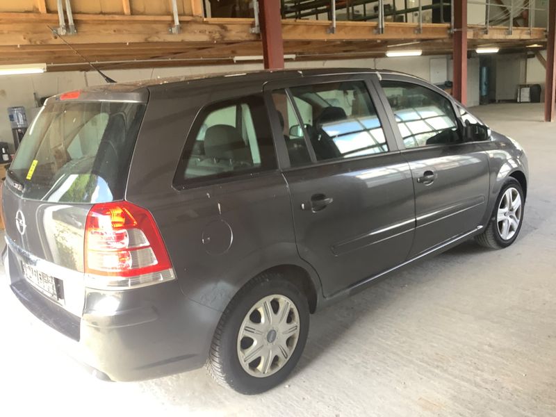 Opel Zafira 1.8 Edition 2009 – снимка 2