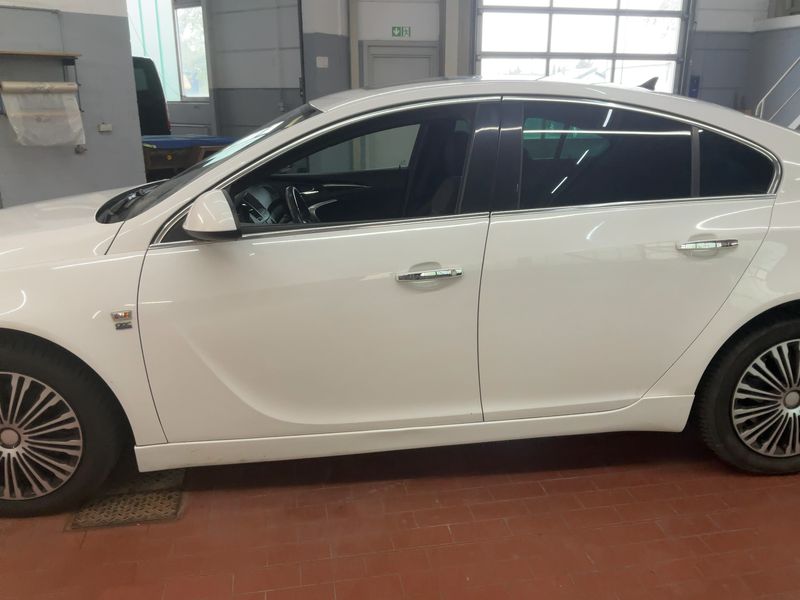 Opel Insignia 2.0 Turbo Innovation 4x4 2011 – снимка 4