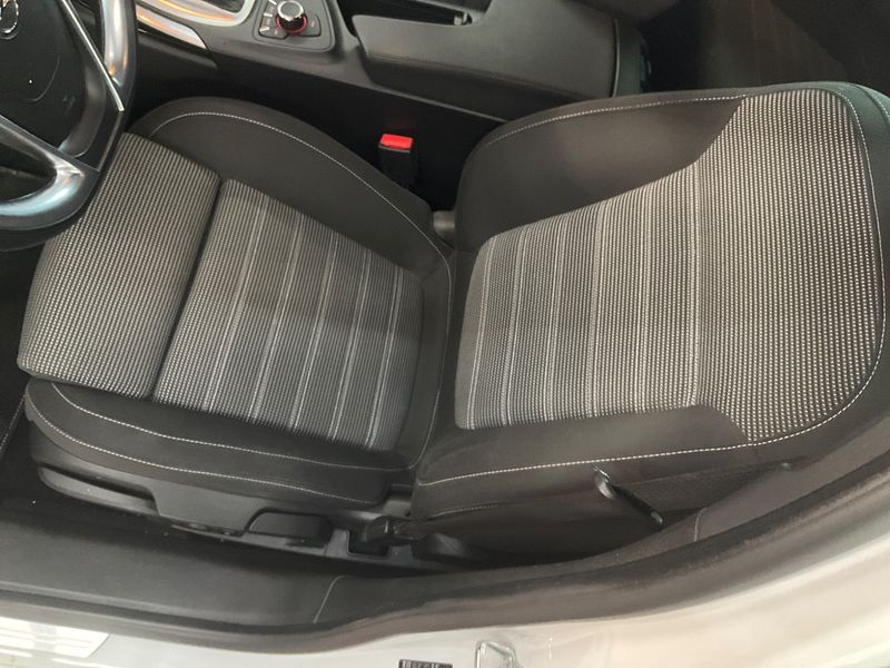 Opel Insignia 2.0 Turbo Innovation 4x4 2011 – снимка 28