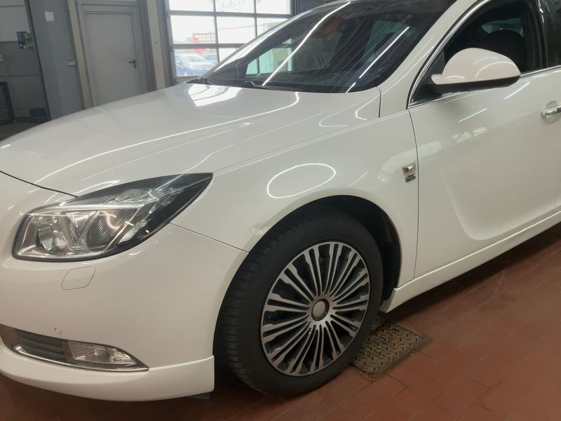 Opel Insignia 2.0 Turbo Innovation 4x4 2011 – снимка 2