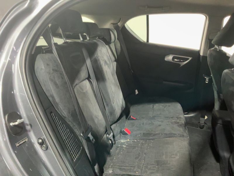 Lexus CT-Serie CT 200h 2012 – снимка 19