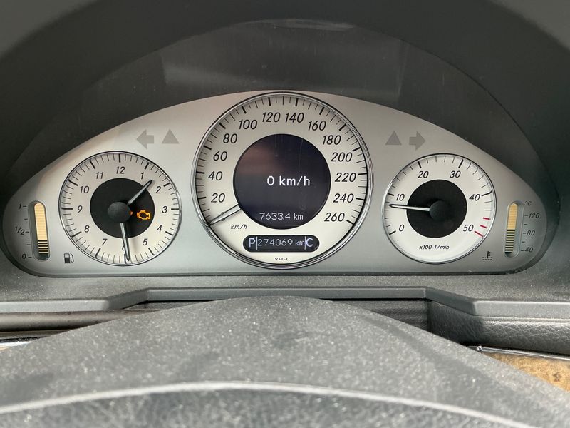 Mercedes-Benz E-Klasse E 220 CDI Avantgarde 2006 – снимка 4