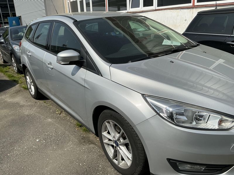 Ford Focus 1.0 EcoBoost Business 2017 – снимка 12