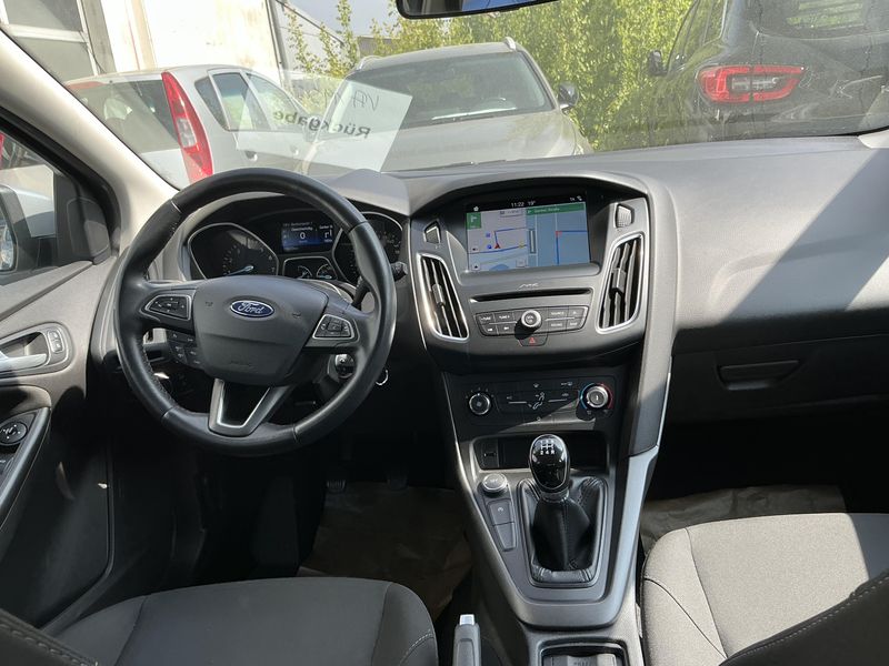 Ford Focus 1.0 EcoBoost Business 2017 – снимка 17