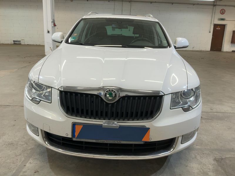 Skoda Superb 2.0 TSI Elegance 2012 – снимка 14