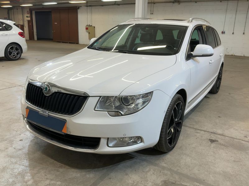 Skoda Superb 2.0 TSI Elegance 2012 – снимка 1