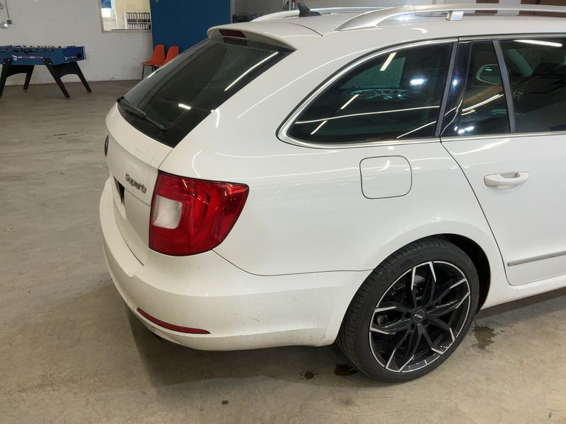 Skoda Superb 2.0 TSI Elegance 2012 – снимка 8