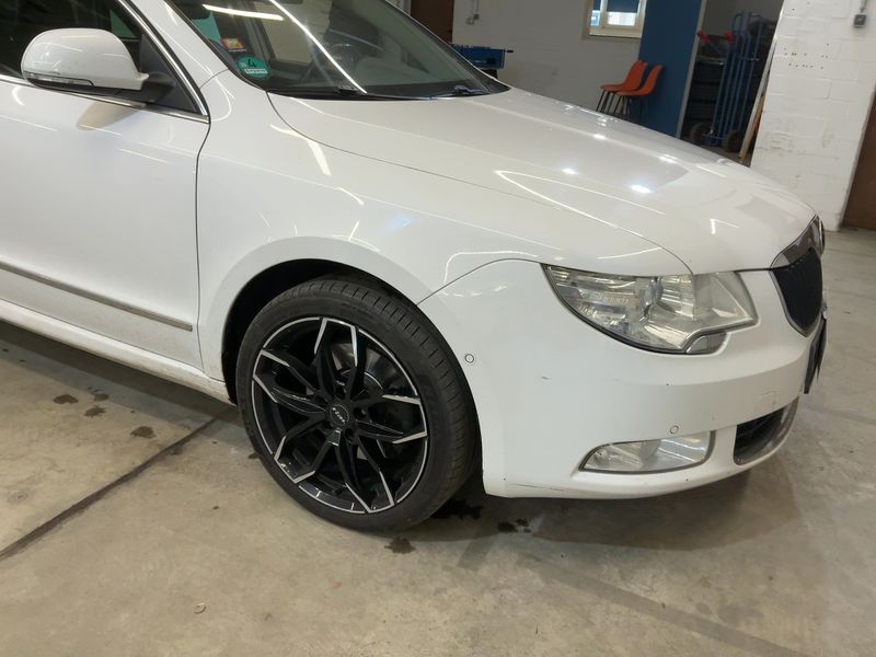 Skoda Superb 2.0 TSI Elegance 2012 – снимка 12