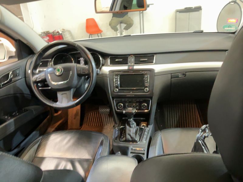 Skoda Superb 2.0 TSI Elegance 2012 – снимка 18