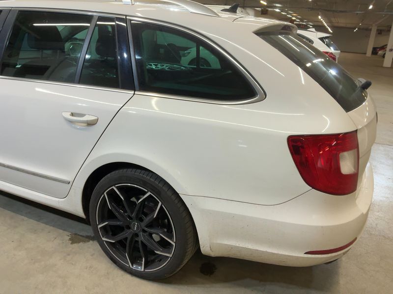 Skoda Superb 2.0 TSI Elegance 2012 – снимка 6