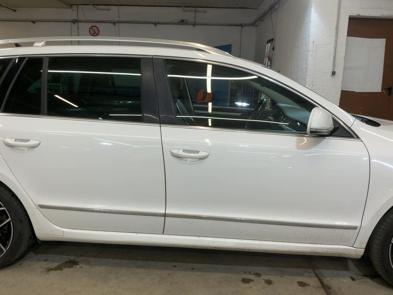 Skoda Superb 2.0 TSI Elegance 2012 – снимка 10