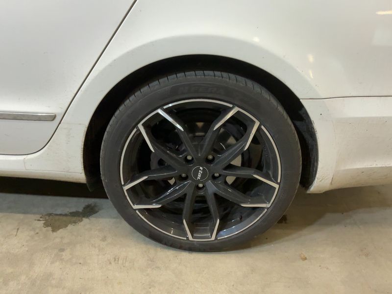 Skoda Superb 2.0 TSI Elegance 2012 – снимка 5