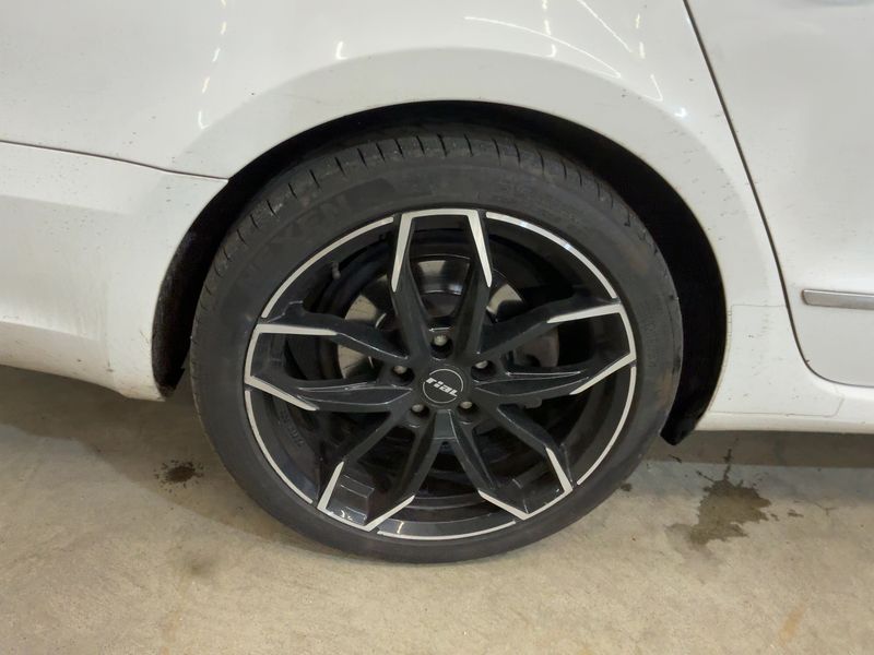 Skoda Superb 2.0 TSI Elegance 2012 – снимка 9