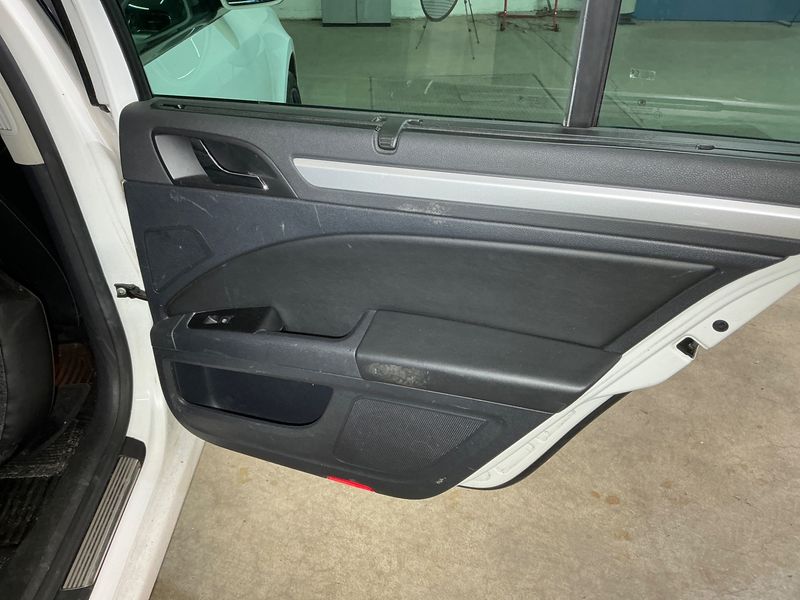 Skoda Superb 2.0 TSI Elegance 2012 – снимка 27