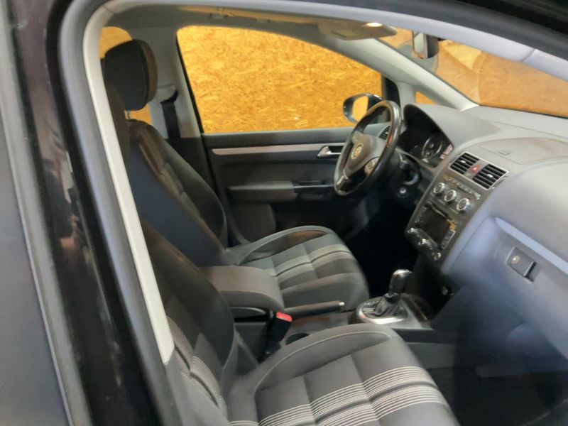 Volkswagen Touran 2.0 TDI Match BlueMotion Tech 2012 – снимка 11