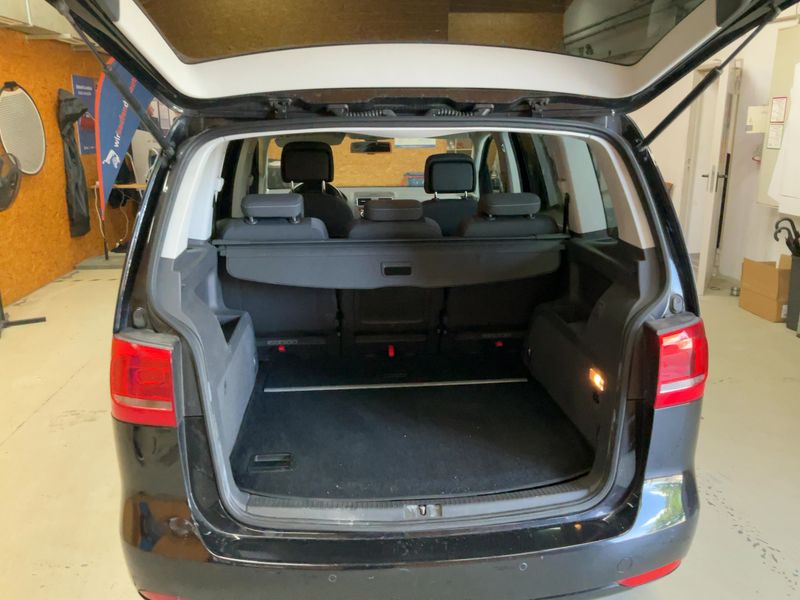 Volkswagen Touran 2.0 TDI Match BlueMotion Tech 2012 – снимка 10
