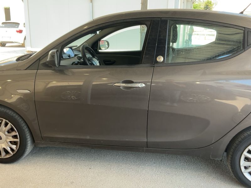 Lancia Ypsilon 1.2 GPL Silver 2013 – снимка 4