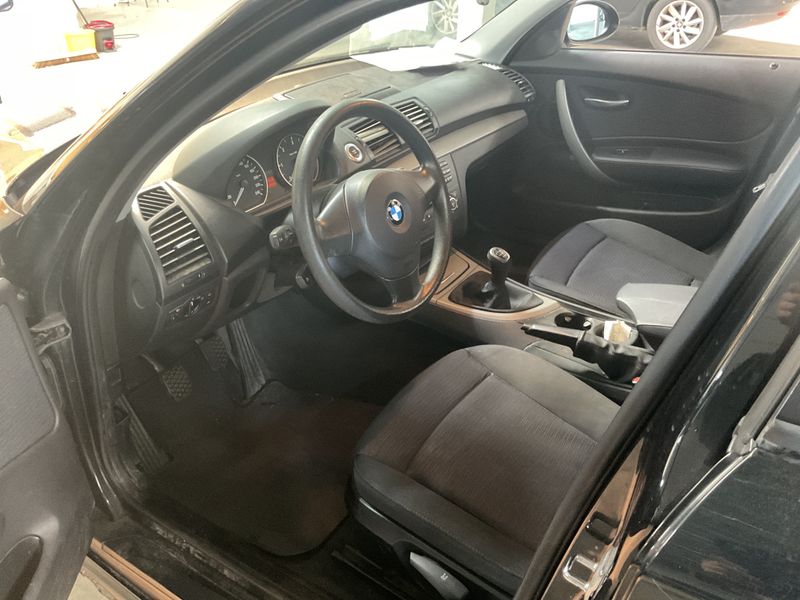 BMW 1er 118d 2009 – снимка 3