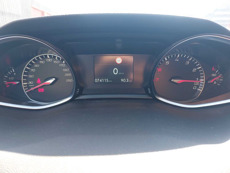 Peugeot 308 1.2 PureTech Tech Edition 2018 – снимка 12
