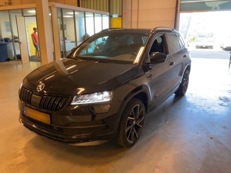 Skoda Karoq 1.5 TSI ACT SportLine 2021 – снимка 1