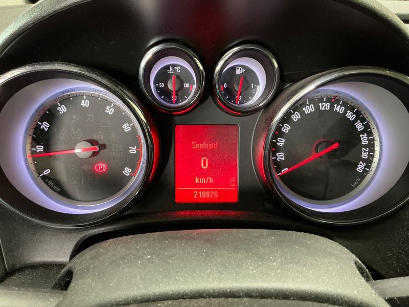 Opel Astra 1.4 Turbo Innovation 2010 – снимка 4