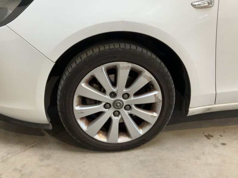 Opel Zafira Tourer 2.0 CDTI Cosmo 2012 – снимка 3