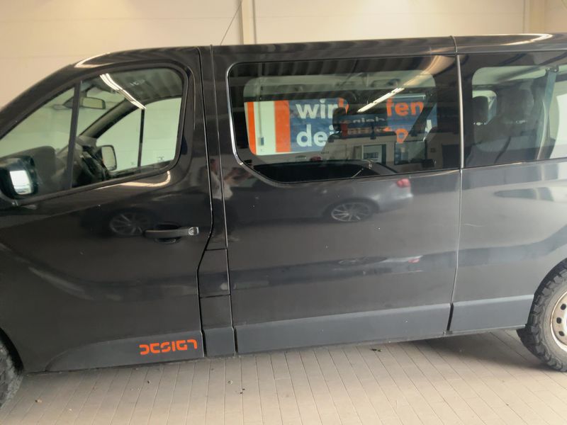 Opel Vivaro 1.6 CDTI Biturbo Combi L2H1 2,9t 2015 – снимка 4