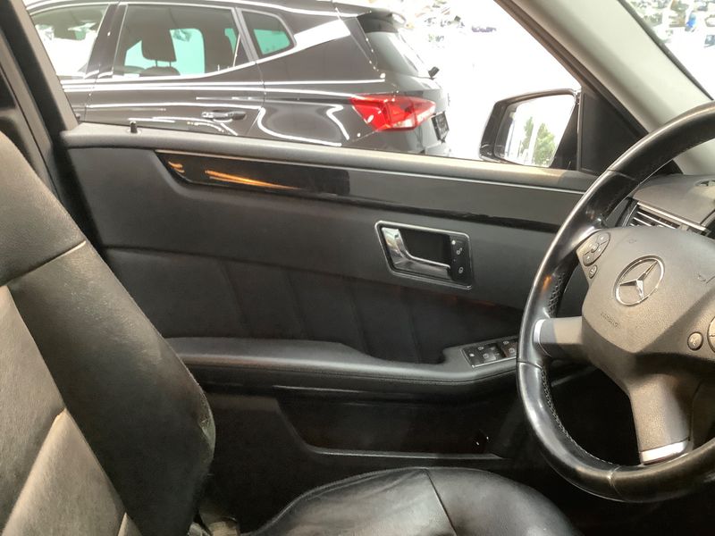 Mercedes-Benz E-Klasse E 250 CDI T BlueEfficiency Avantgarde 2010 – снимка 26