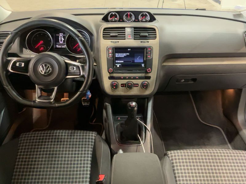 Volkswagen Scirocco 2.0 TSI BlueMotion Tech 2016 – снимка 17