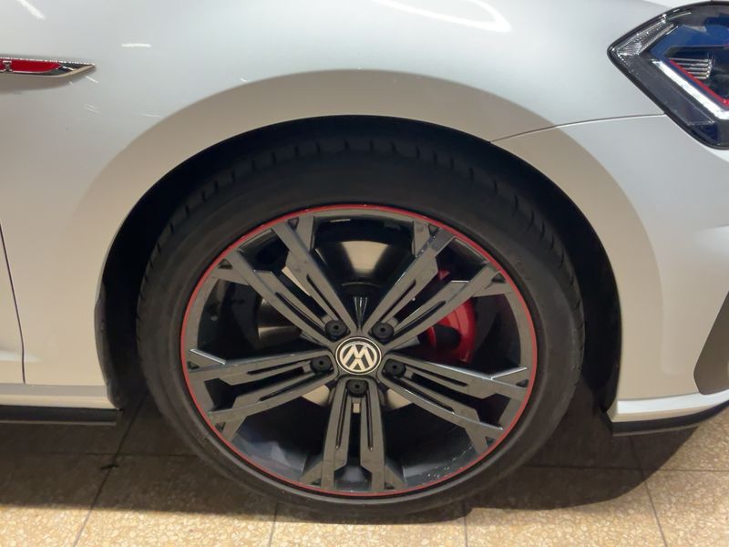 Volkswagen Golf VII 2.0 TSI GTI BlueMotion Tech 2019 – снимка 11