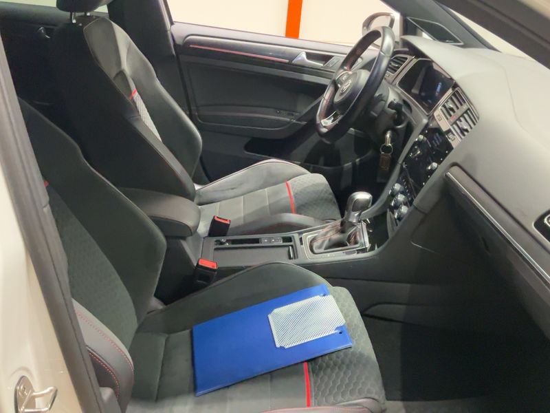Volkswagen Golf VII 2.0 TSI GTI BlueMotion Tech 2019 – снимка 17
