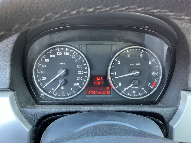 BMW 3er 318i 2009 – снимка 18