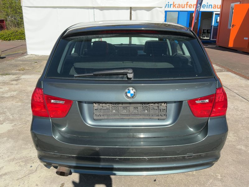 BMW 3er 318i 2009 – снимка 7