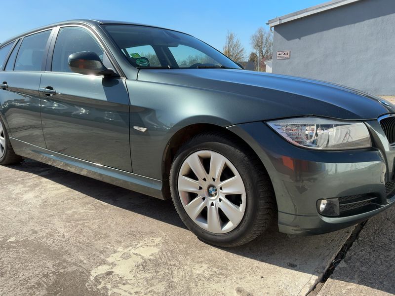 BMW 3er 318i 2009 – снимка 12