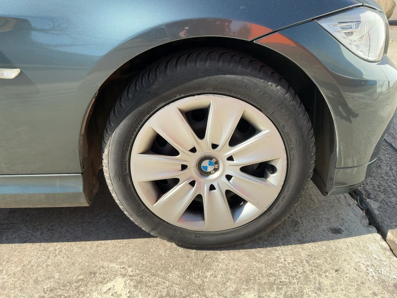 BMW 3er 318i 2009 – снимка 11