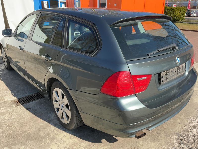 BMW 3er 318i 2009 – снимка 6