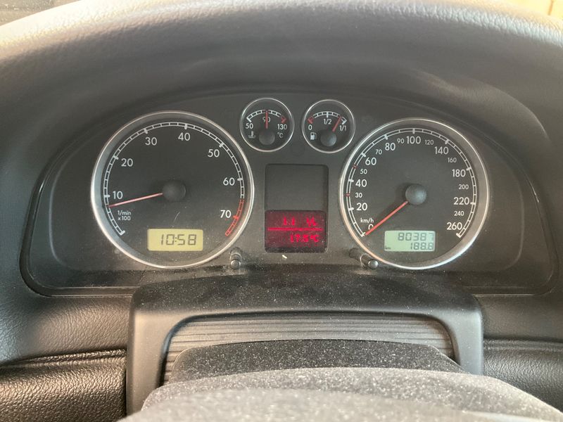 Volkswagen Passat 2.0 2004 – снимка 4