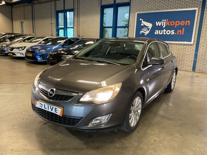 Opel Astra 1.4 Turbo Innovation 2011 – снимка 1