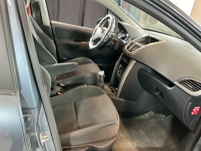 Peugeot 207 1.4 Premium 2007 – снимка 3